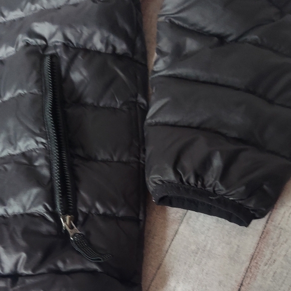 Men's Black Puffer Jacket - Picture 3 of 6